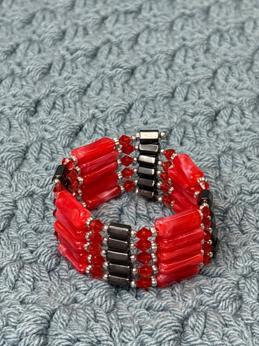 Magnetic Hematite Red Plastic Silvertone Bracelet/Necklace 36 inches Long